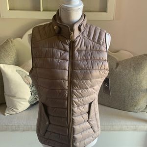 NWT Ladies Size Medium Love Tree Brand Taupe Puff Vest